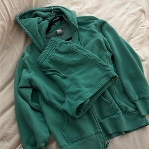 Aritzia Sweat Set (Aritzia Shorts Sweatsuit)